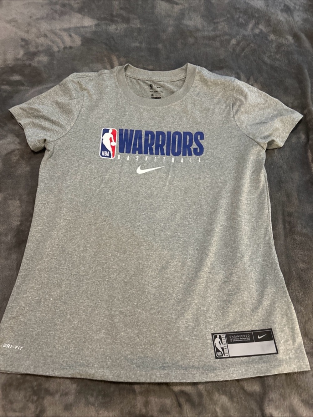 Nike Women’s NBA Warriors Gray Dri-FIT T-Shirt Size M